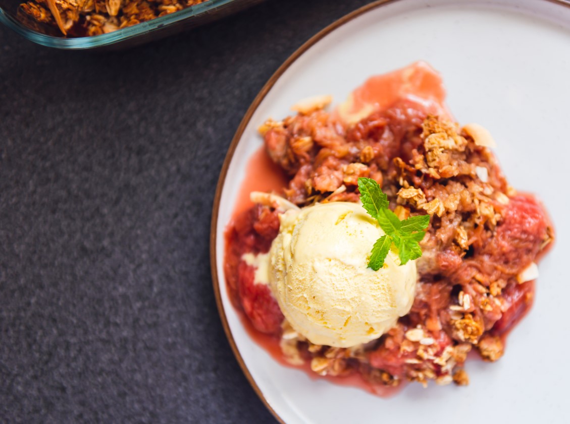 Rhubarb Crumble – Spice Pots