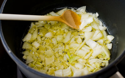 How to cook onions for the perfect curry